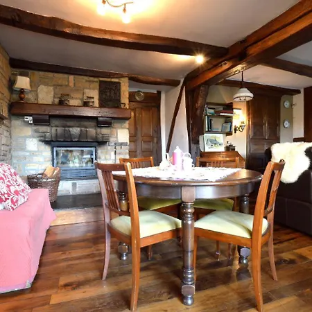 Cozy In With Large Garden Holiday home *